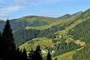 14 Vista sulla Fraccia e la strada per Rif. e Passo S. Marco